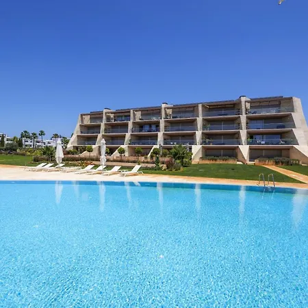 Vilamoura Luxury Retreat With Pool, Garden And Near 奎特里拉