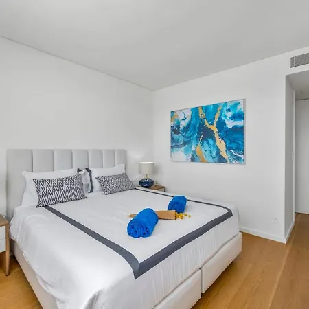 Apartment Vilamoura Luxury Retreat With Pool, Garden And Near *